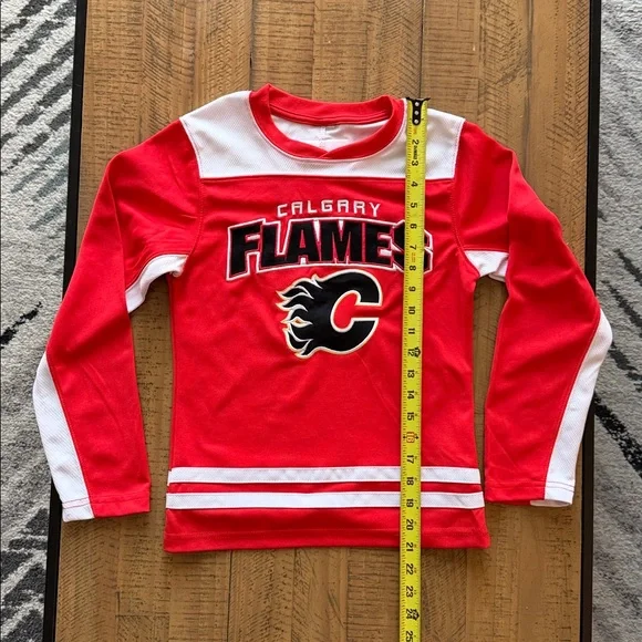 Calgary Flames Youth Hockey Jersey - Picture 2 of 11
